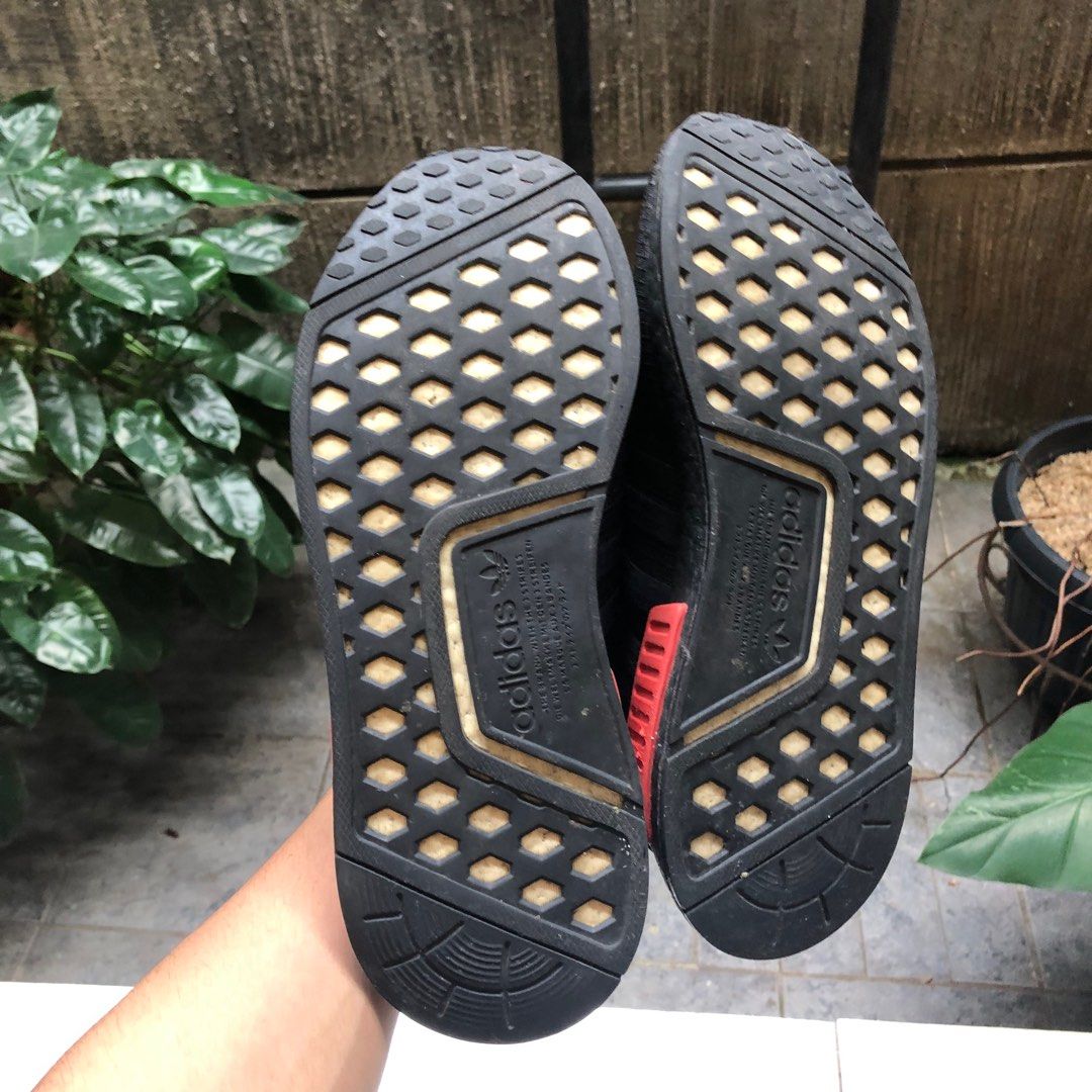 Adidas NMD R1 black and white, Fesyen Pria, Sepatu , Sneakers di Carousell