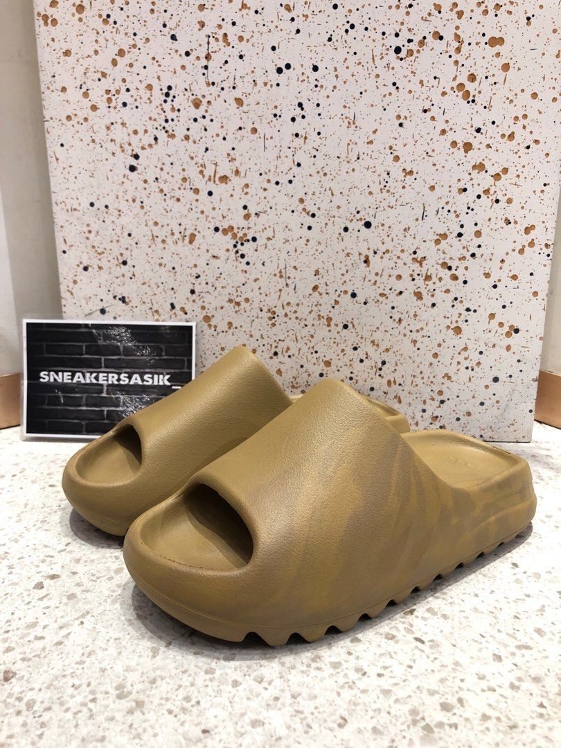 Adidas Yeezy Slide Slides Ochre Brown, Fesyen Pria, Sepatu , Sandal di  Carousell