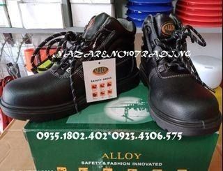 Alloy safety outlet toe