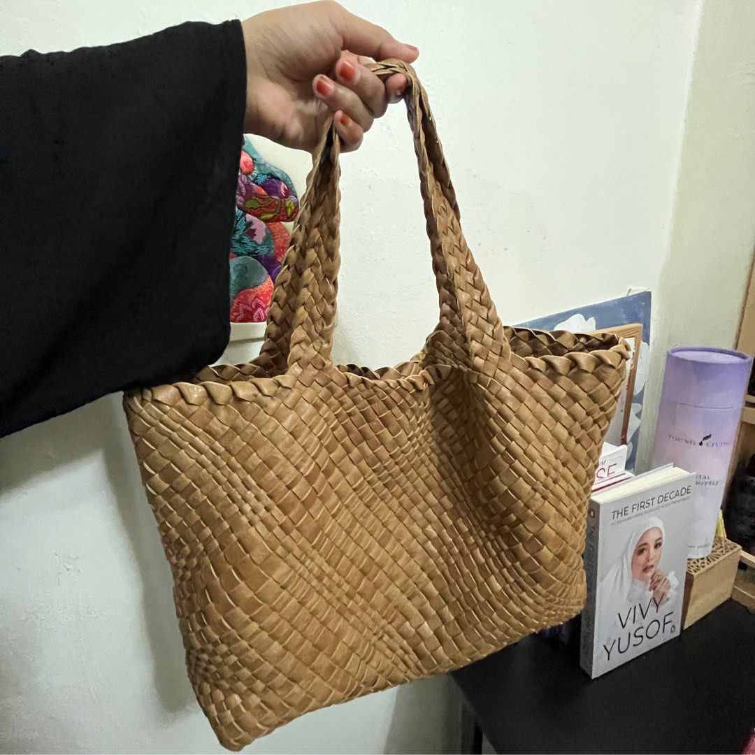 Burberry Speedy Bag, Women's Fashion, Bags & Wallets, Tote Bags on Carousell