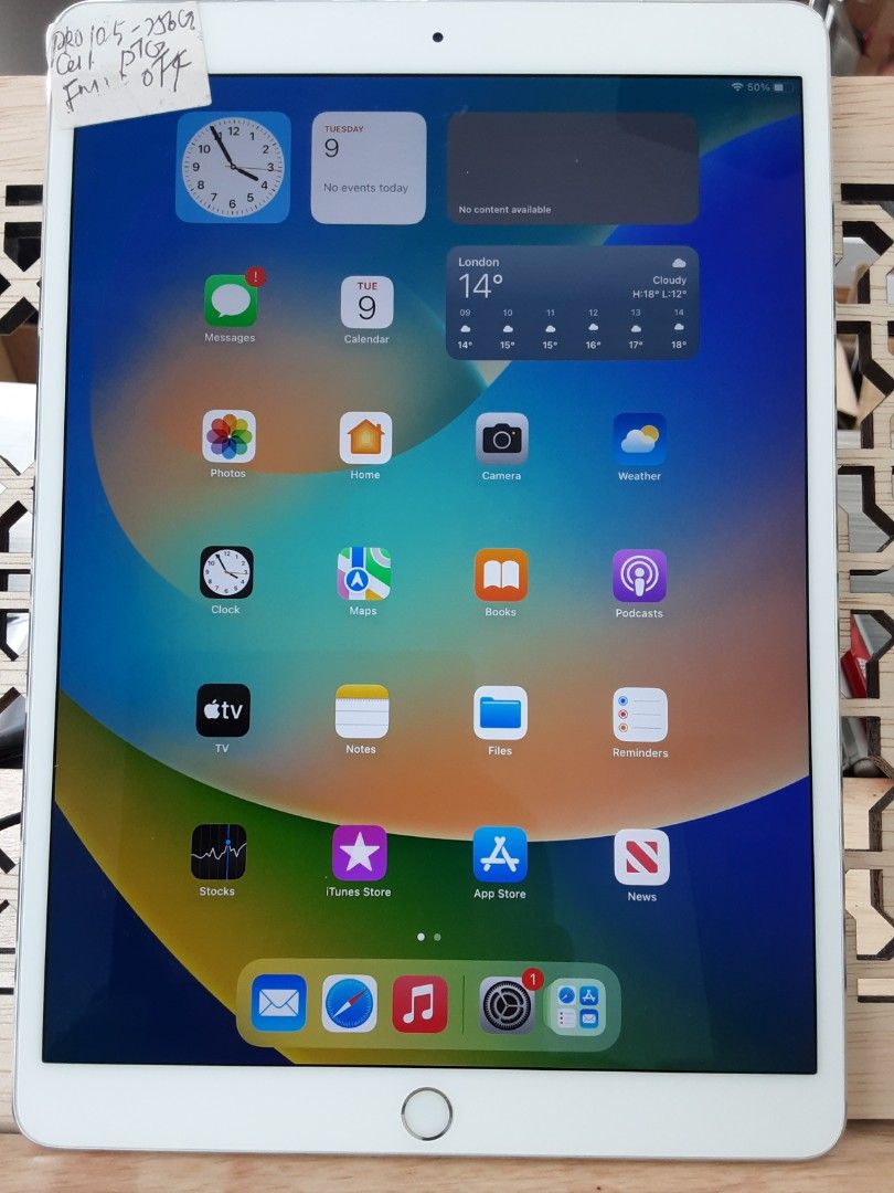 超美品iPad Pro  11インチ simフリー　おまけ沢山　保証2022年