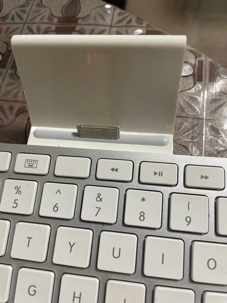 Apple Keyboard compatible to old ipad Computers Tech Parts