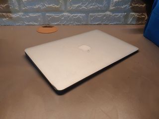 Apple Macbook Air 11 Inch A1370 UNKNOWN CONDITION might be Faulty (NO CHARGER)