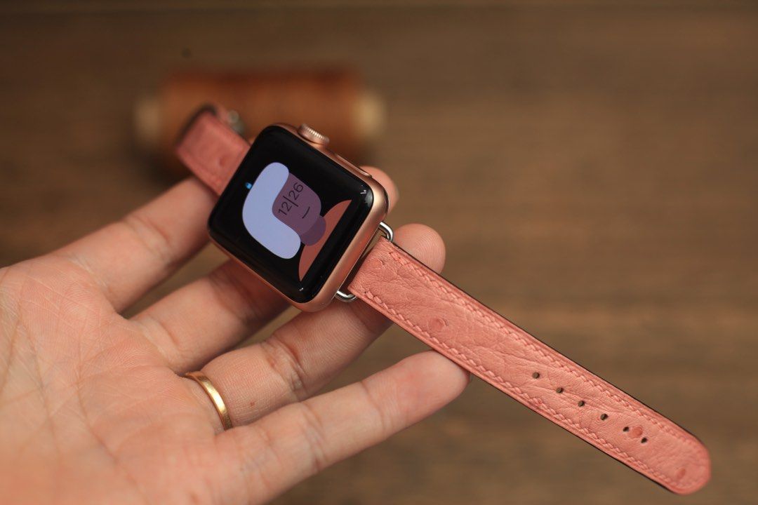 Apple watch clearance strap width size