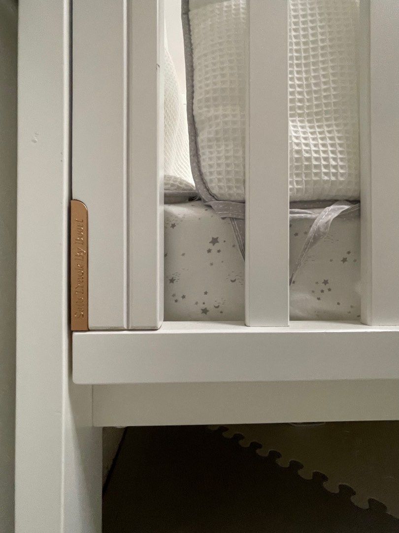 Boori Baby cot with a mattress, sheets and bumpers., Babies & Kids