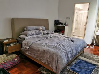 (Category: ) located in . Submitted by jmarhalim (Listing ID 1230991451, Image 1). Description: .