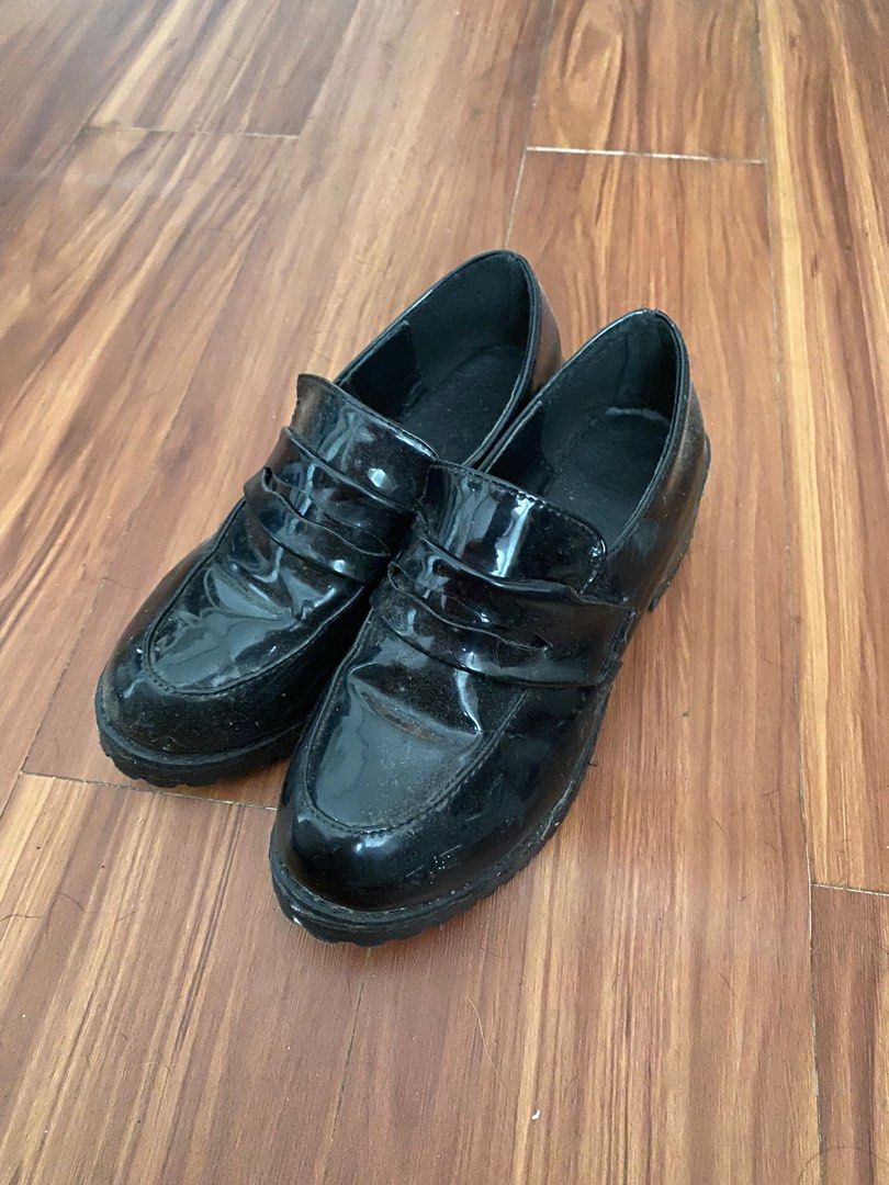 SALE! Black Shiny Loafers (Category: Loafers) located in Taguig. Submitted by shop_lab (Listing ID 1231084649, Image 2). Description: just need some cleaning and it's all good ✨ best fit size 7 last price posted.
