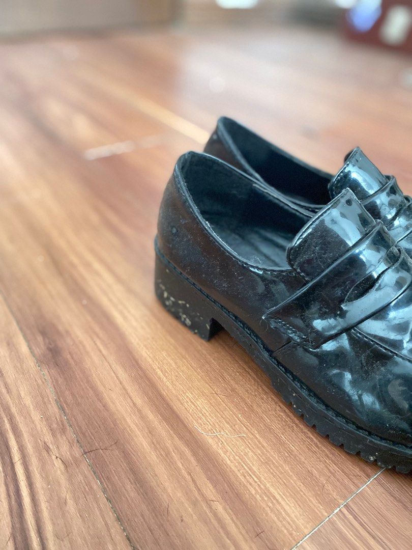 SALE! Black Shiny Loafers (Category: Loafers) located in Taguig. Submitted by shop_lab (Listing ID 1231084649, Image 3). Description: just need some cleaning and it's all good ✨ best fit size 7 last price posted.