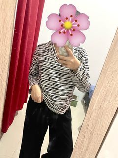 Blouse black and white