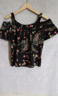 Blus Sabrina kancing depan bahan sifon