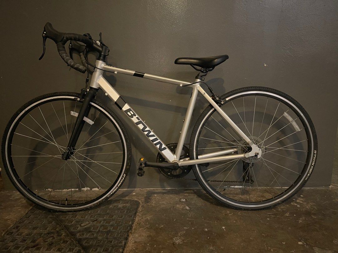 BTWIN Road Bike, Sports Equipment, Bicycles & Parts, Bicycles on Carousell