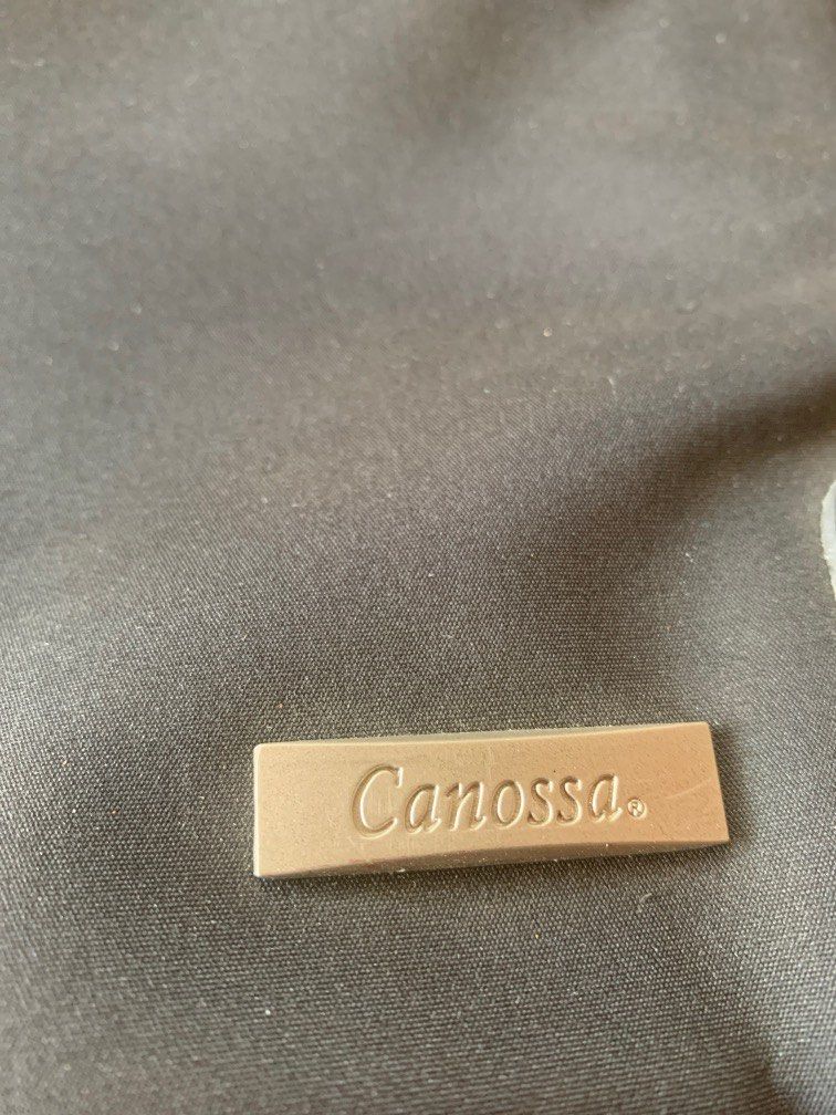 Canossa Laptop document leather nylon hand bag (Category: Laptop Bags & Sleeves) located in Silang. Submitted by sari2bilina (Listing ID 1230955949, Image 2). Description: .