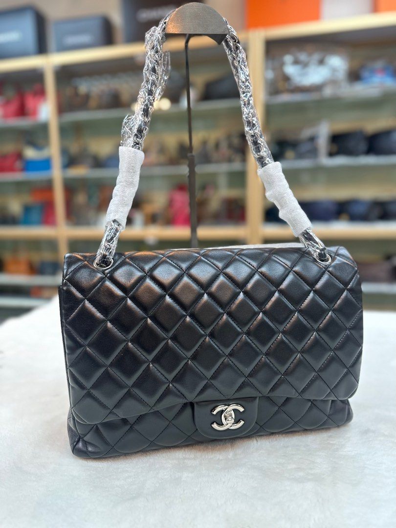 Chanel Quilted Tweed Maxi Chanel 19 Single Flap Shoulder Bag Grey - Luxury  In Reach