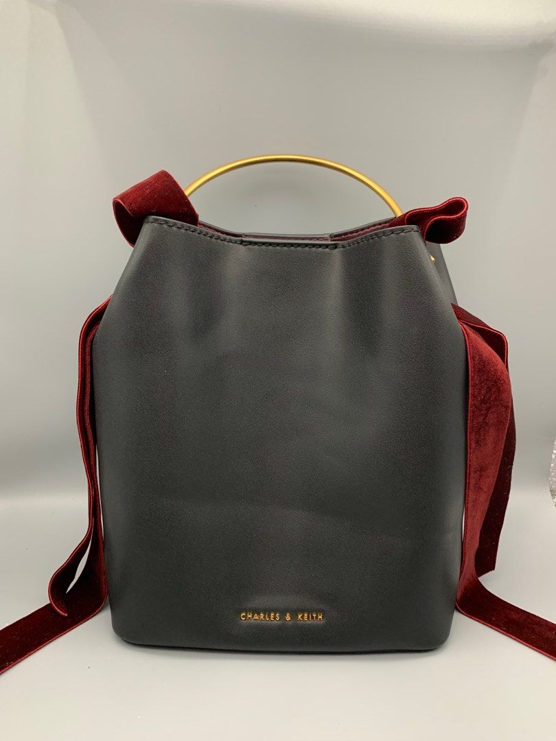 Charles and keith velvet bow detail bucket bag discount
