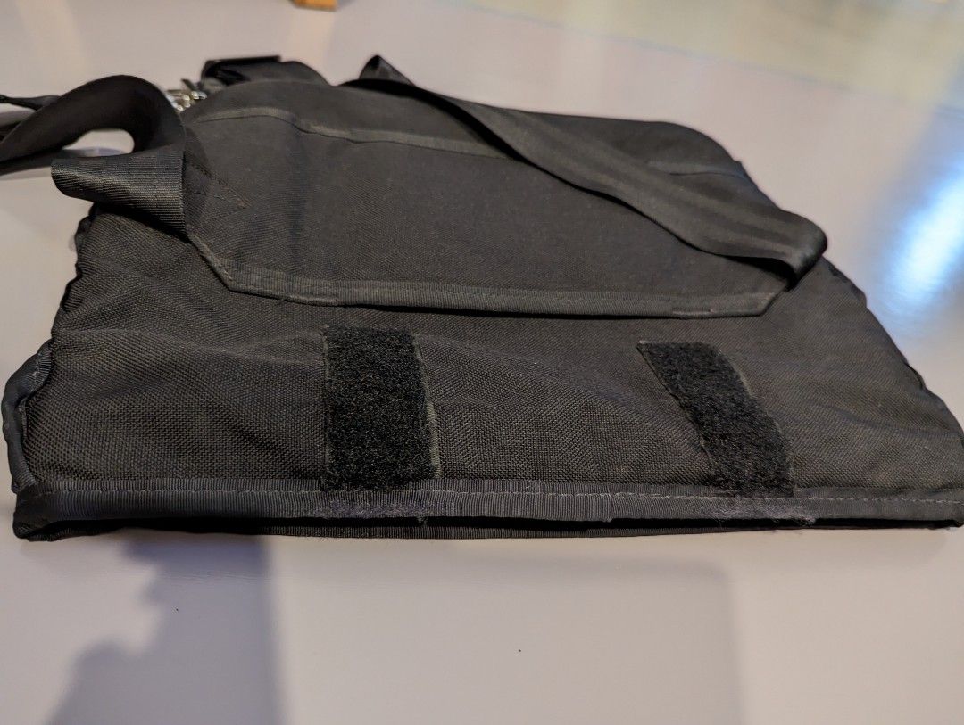 Chrome Industries Chekhov, Men's Fashion, Bags, Sling Bags on Carousell