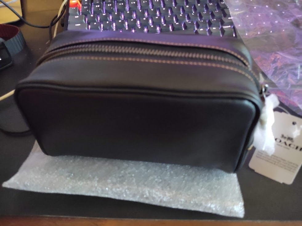 Coach leather hotsell dopp kit