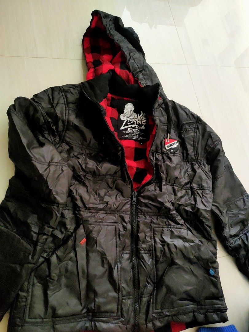 Cold Jacket (Category: Coats, Jackets and Outerwear) located in Singapore. Submitted by rinielisha (Listing ID 1230944169, Image 2). Description: couple jacket - size M & S.