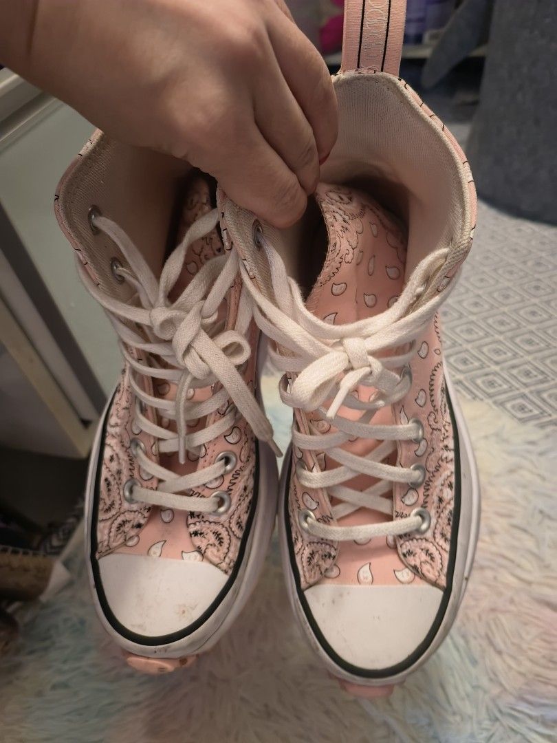 Converse limited edition run star hike platform