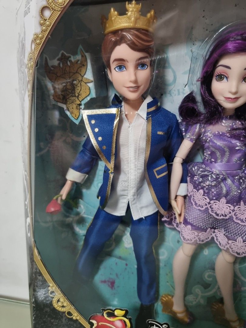 Descendants store doll house