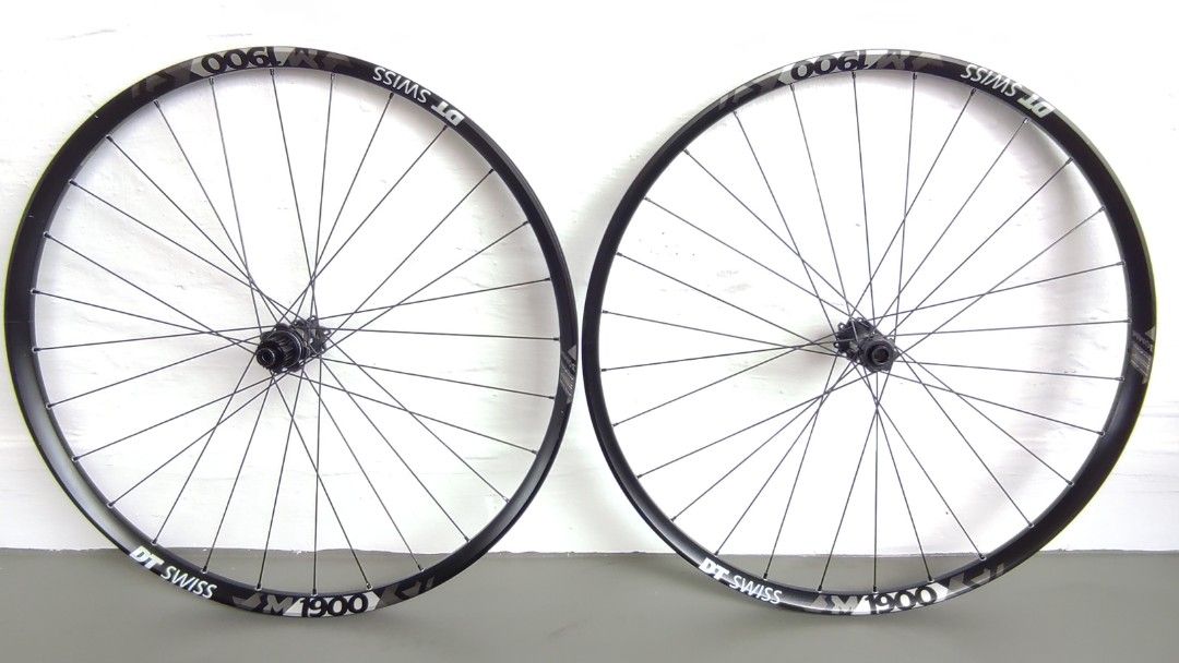Dt swiss e 1900 sales spline 30 29 boost wheelset