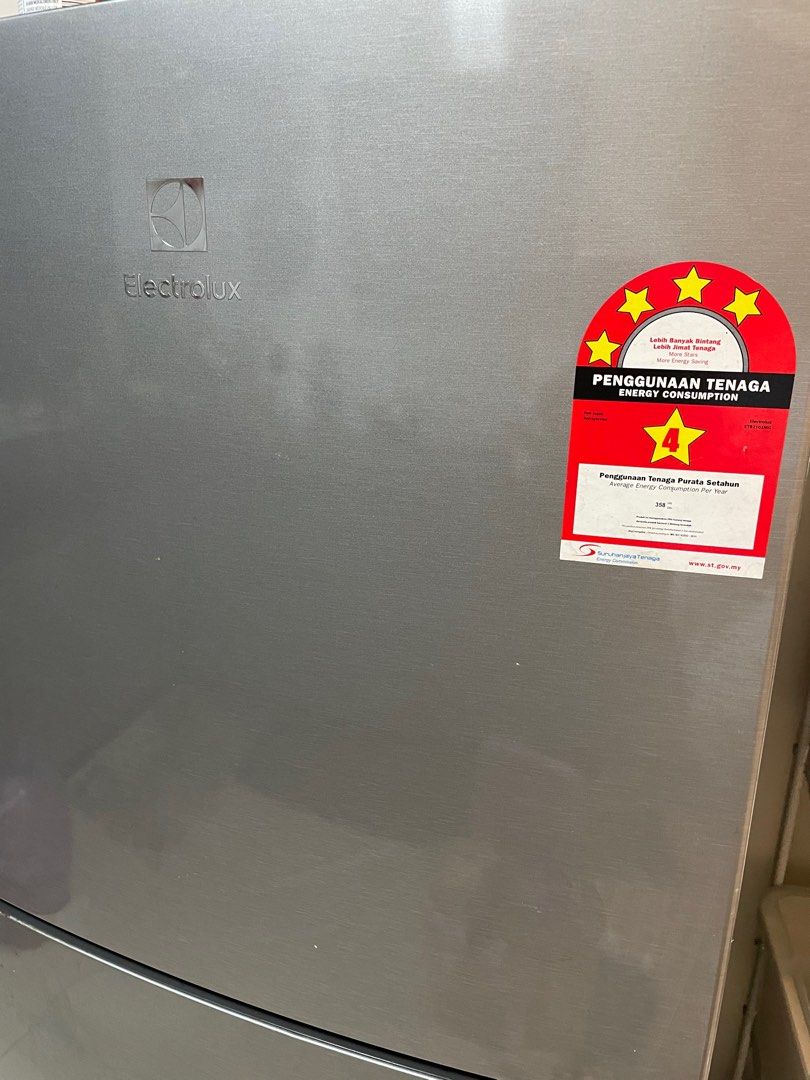 Electrolux Fridge Peti Ais, TV & Home Appliances, Kitchen Appliances