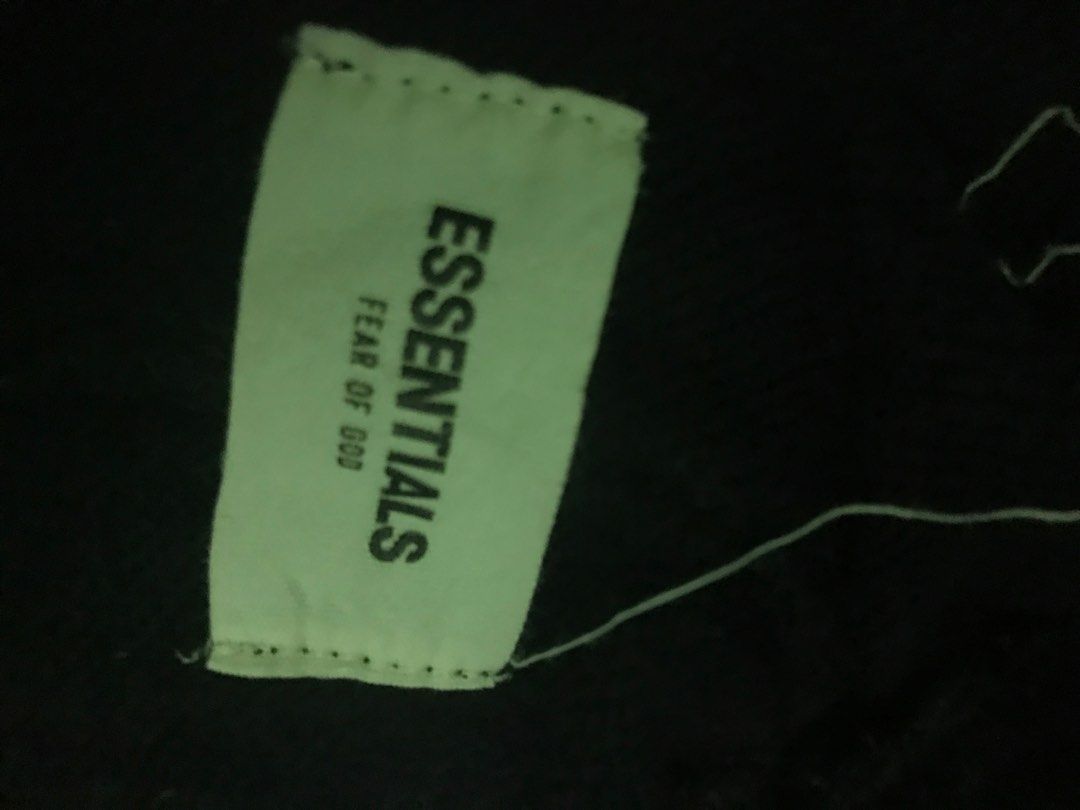 essentials fear of god (Category: Joggers) located in Rizal. Submitted by luxmkthrift (Listing ID 1231014483, Image 2). Description: essentials fear of god waist line 24 to 34.