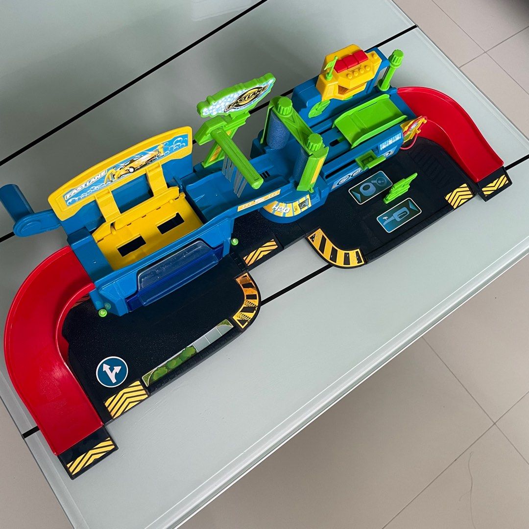 Fast lane color change car wash playset 2025