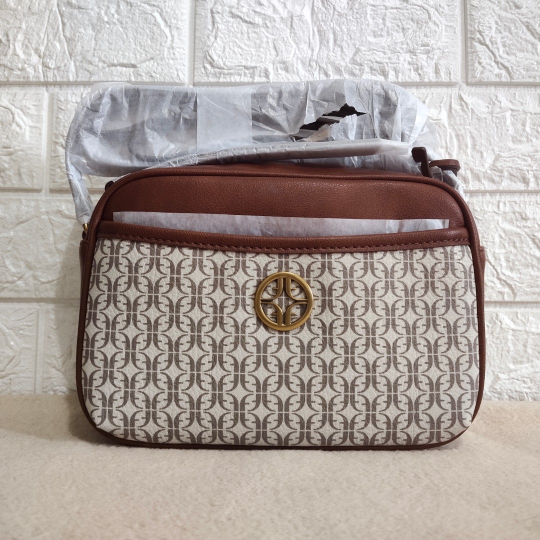 Fossil Brennon Camera Bag on Carousell