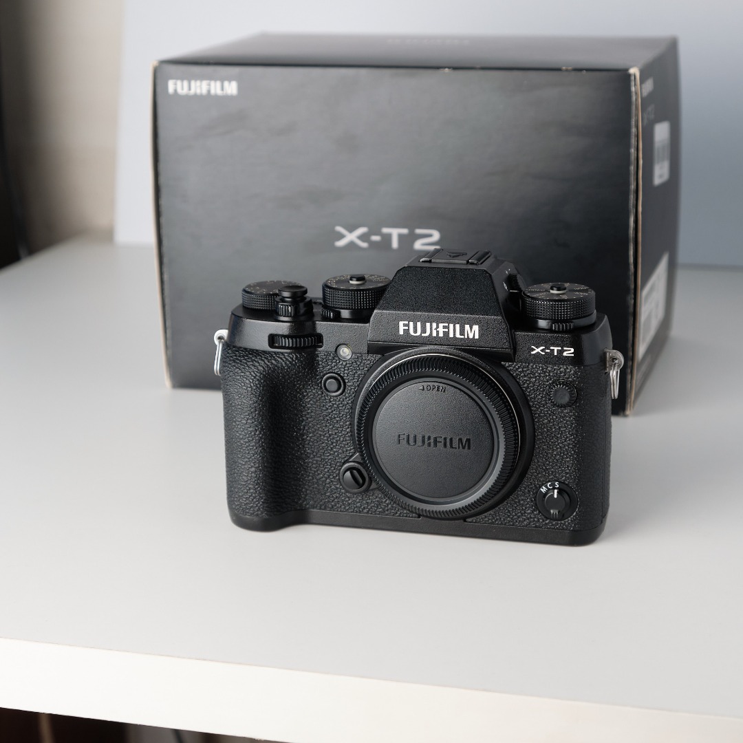 Fujifilm XT2 body only xt2 mirrorless camera, Photography, Cameras on