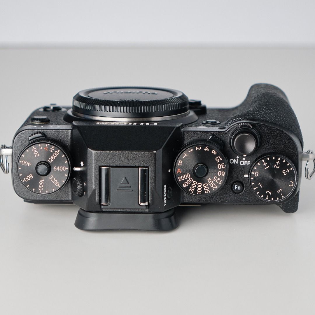 Fujifilm XT2 body only xt2 mirrorless camera, Photography, Cameras on