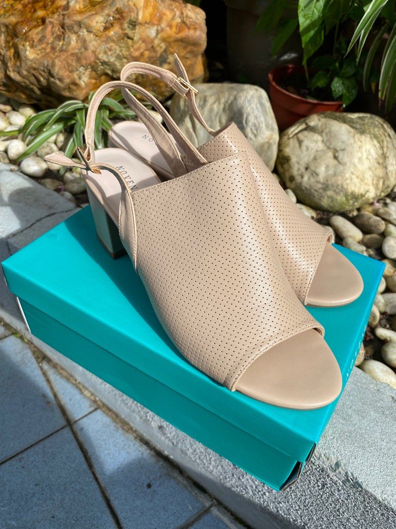 Born shop pea slingback
