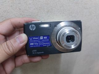 hp s300  ccd sensor  digital camera