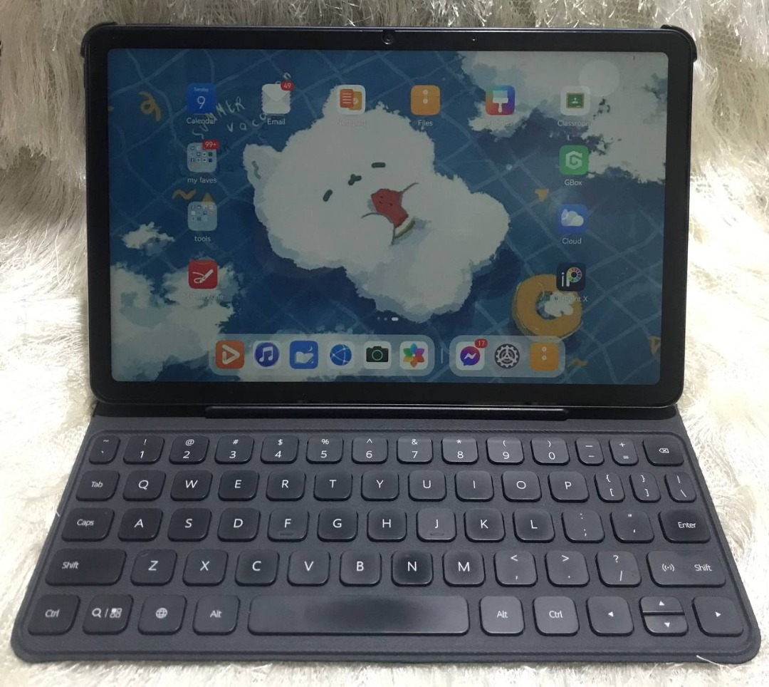 Huawei Matepad 10.4 128gb Tablet with Huawei Keyboard, Mobile Phones