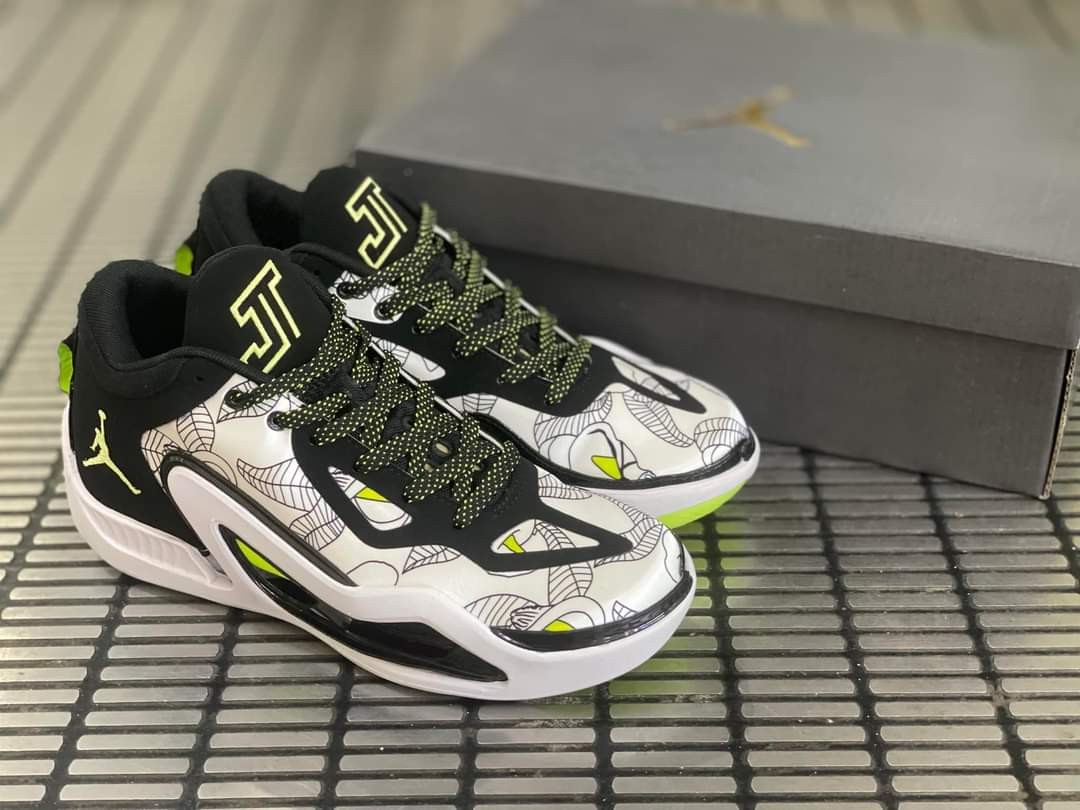 Jayson Tatum Celebrates His Mother With His Jordan Tatum 1 Momma's Boy PE -  Sneaker News