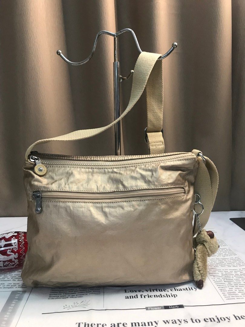 Kipling carley deals