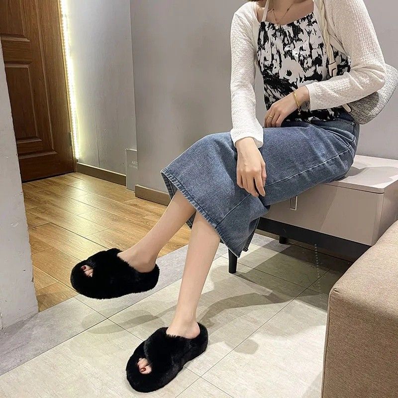 Furry platform slides online