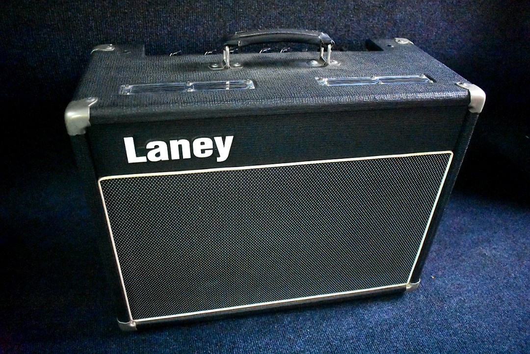 人気本物保証Laney VC30 112 made in England フルチューブアンプ ギター