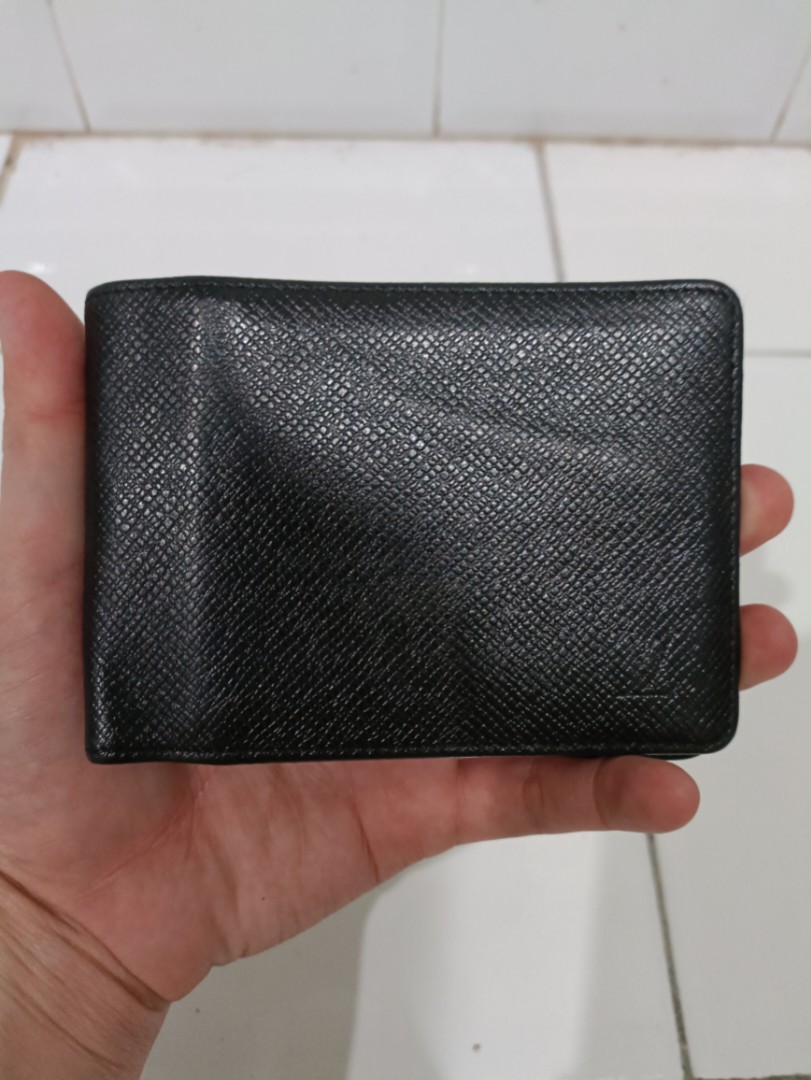 Louis Vuitton bi-fold wallet Taiga Taiga Leather Authentic used T19494