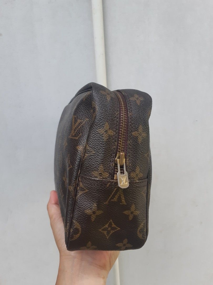 URGENT SALE!!! Authentic LV Monogram Trousse 28 Clutch, Luxury, Bags &  Wallets on Carousell