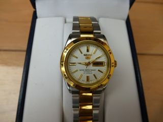 (Category: ) located in . Submitted by notorious_watches (Listing ID 1230983072, Image 1). Description: .