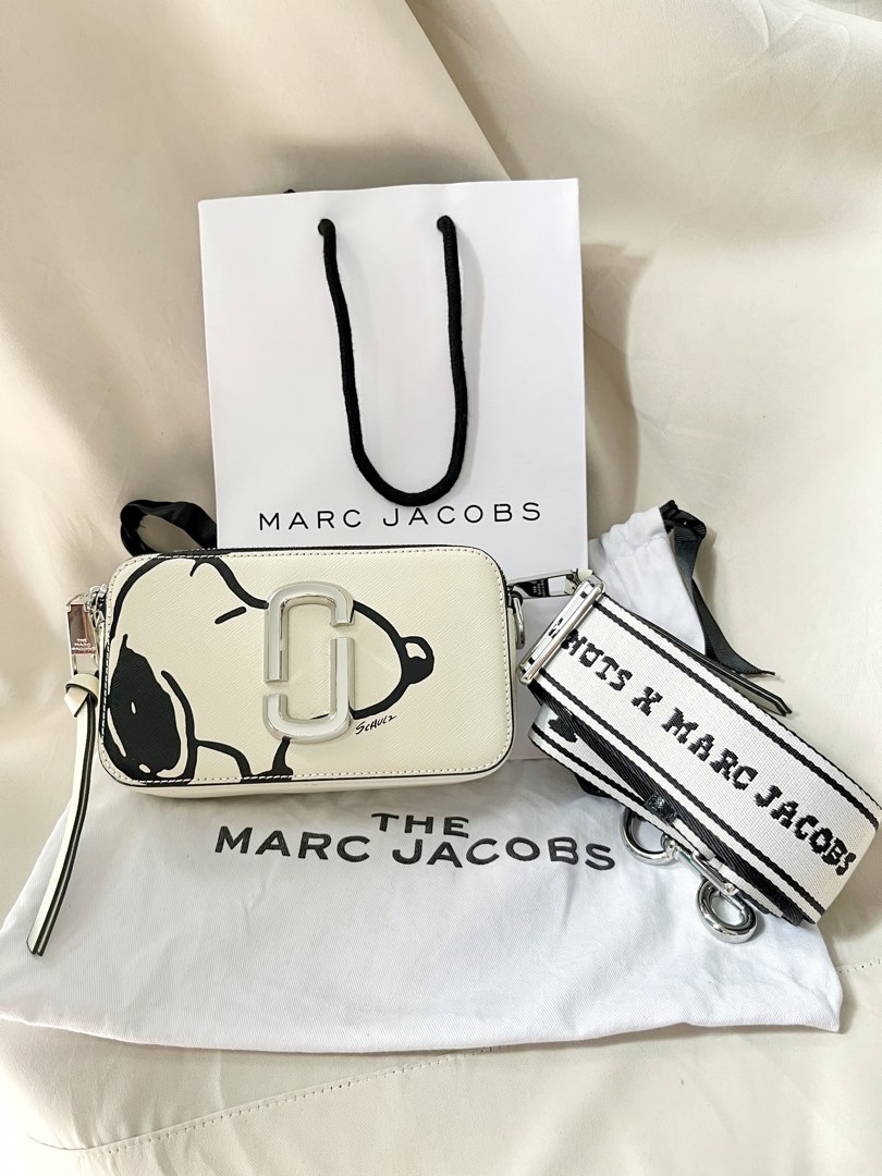 Marc Jacobs Snapshot snoopy edition, Barang Mewah, Tas & Dompet di