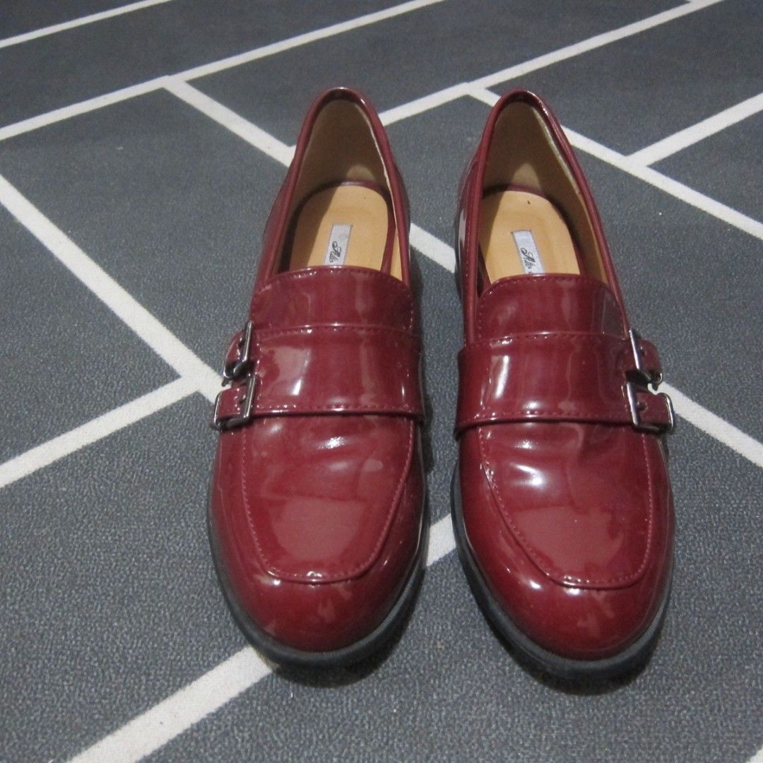 Maroon Patent Loafers sz 7.5 (Category: Loafers) located in Quezon City. Submitted by help_ahoarder (Listing ID 1231082237, Image 1). Description: Bought in 2019 in an online shop selling 2nd hand shoes but just stored in the cabinet since then. Please take note of that and buy at your own risk as I don't know how the shoes will fare after long storage that's why I'm selling this super low. Last price already posted..