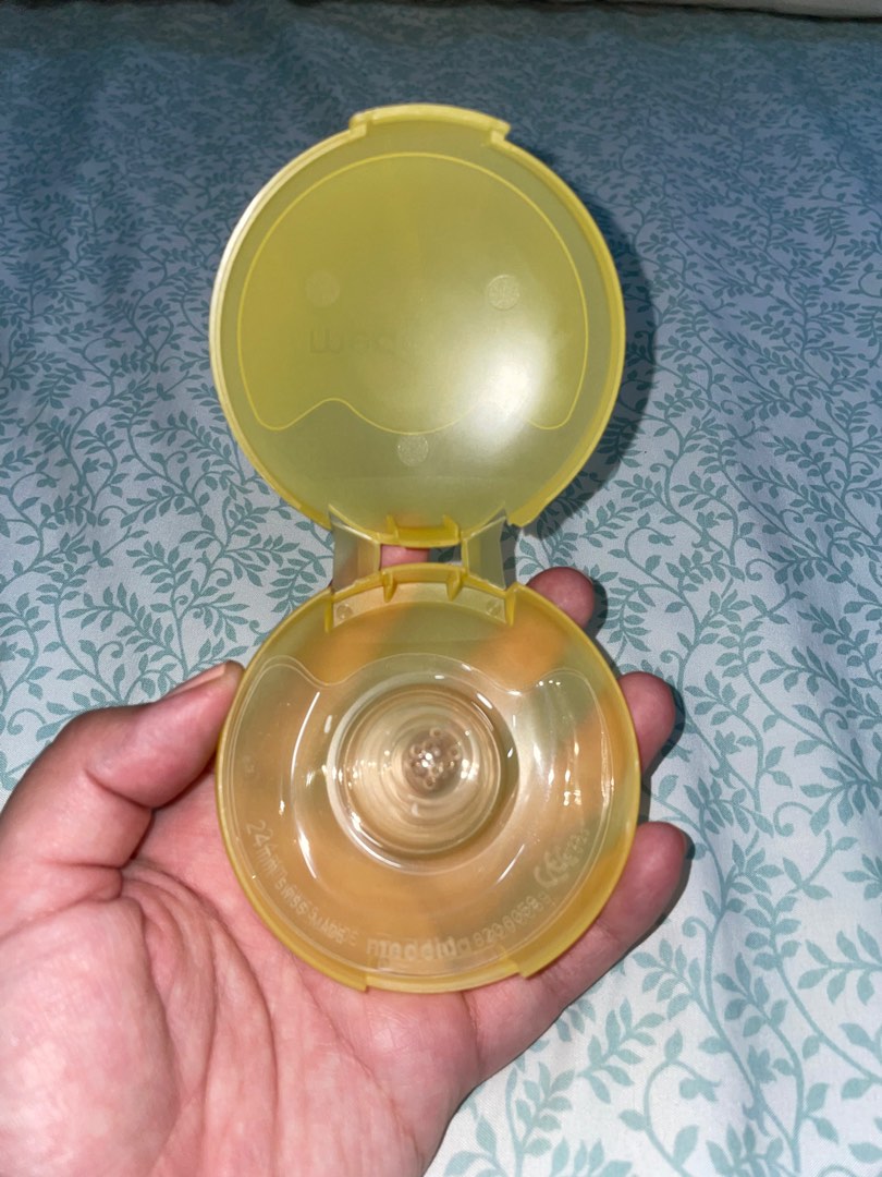 Medela Contact Nipple Shields Large 24mm On Carousell