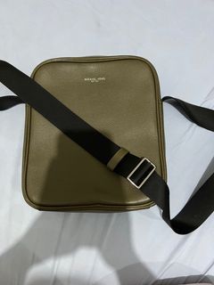 Michael Kors Warren Flight Bag in Army Green