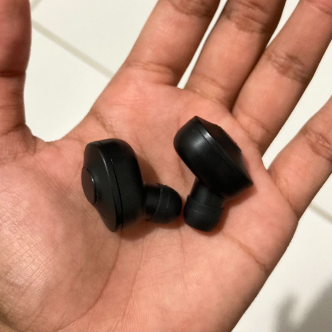 Miniso Headset Bluetooth HD TWS M1 on Carousell