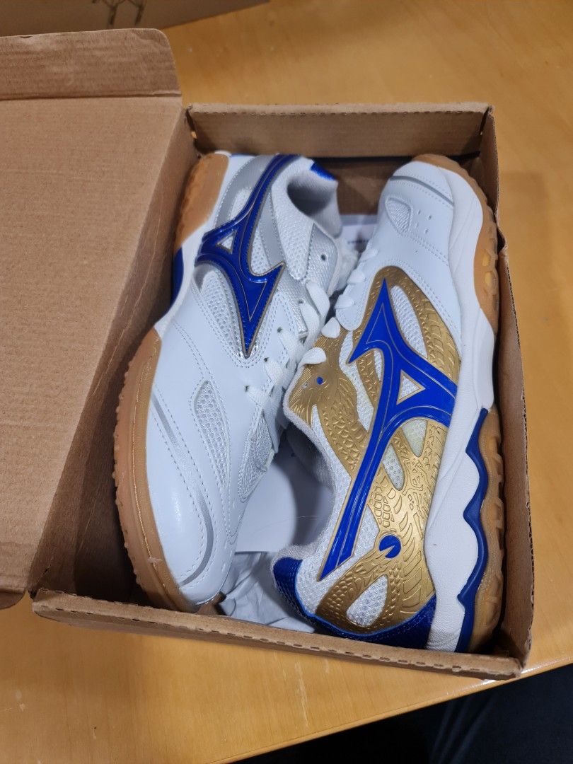 mizuno table tennis shoes