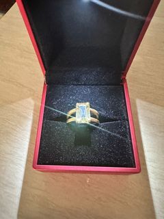 Natural Yellow Zirconia with 916 gold frame + certificate