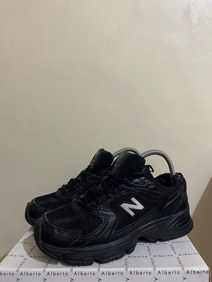 Black retro shop new balance