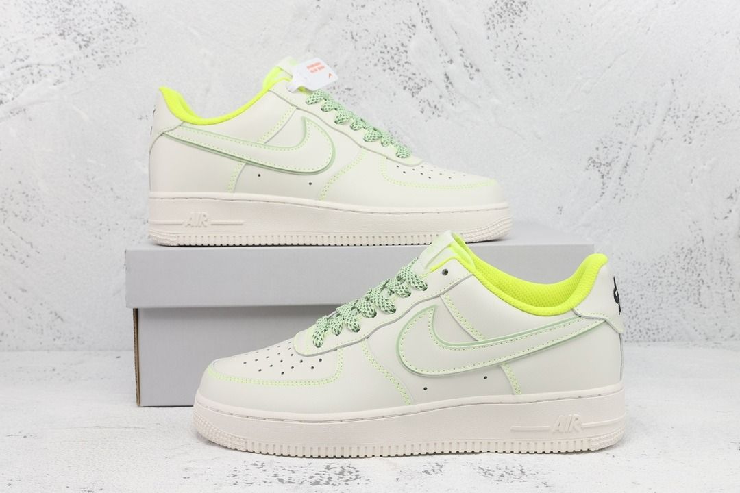 Nike Air Force 1 07 Low