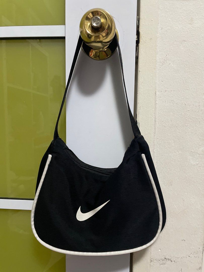 Nike black shoulder bag shop